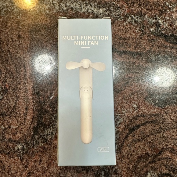 NIB Handheld portable fan - Picture 1 of 5